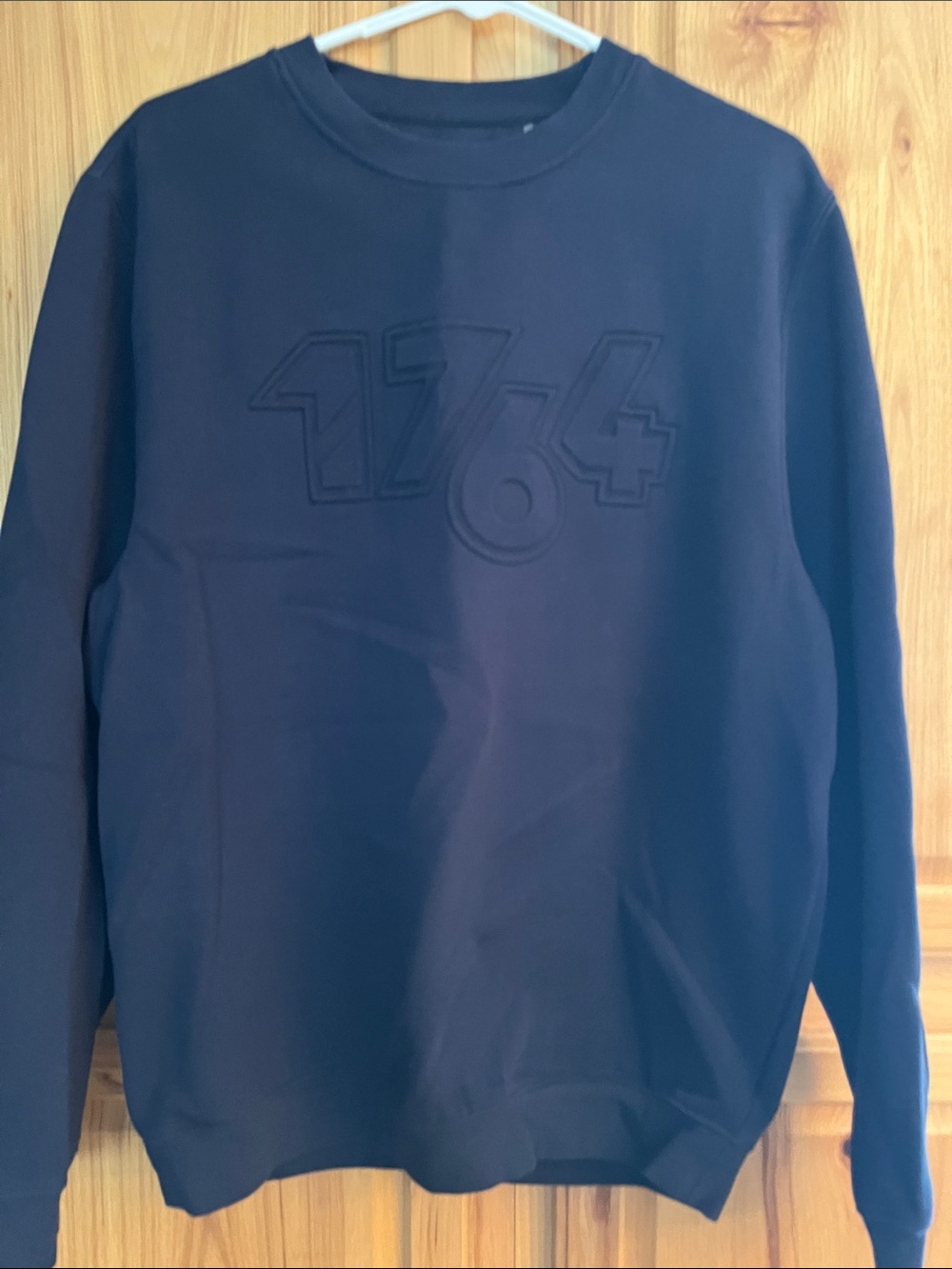1764 GOLF Oliver Crew, size M - EUC